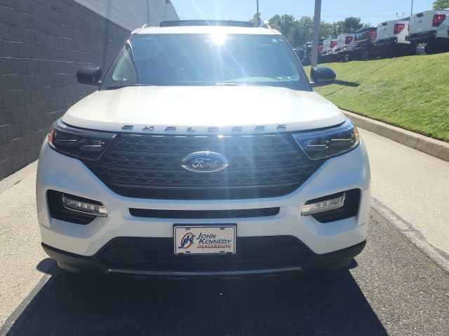 Certified 2024 Ford Explorer XLT w/ Equipment Group 202A AWD/4WD image 2