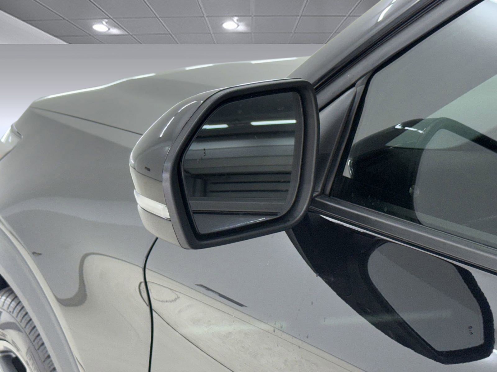 Certified 2025 Ford Explorer ST image 27