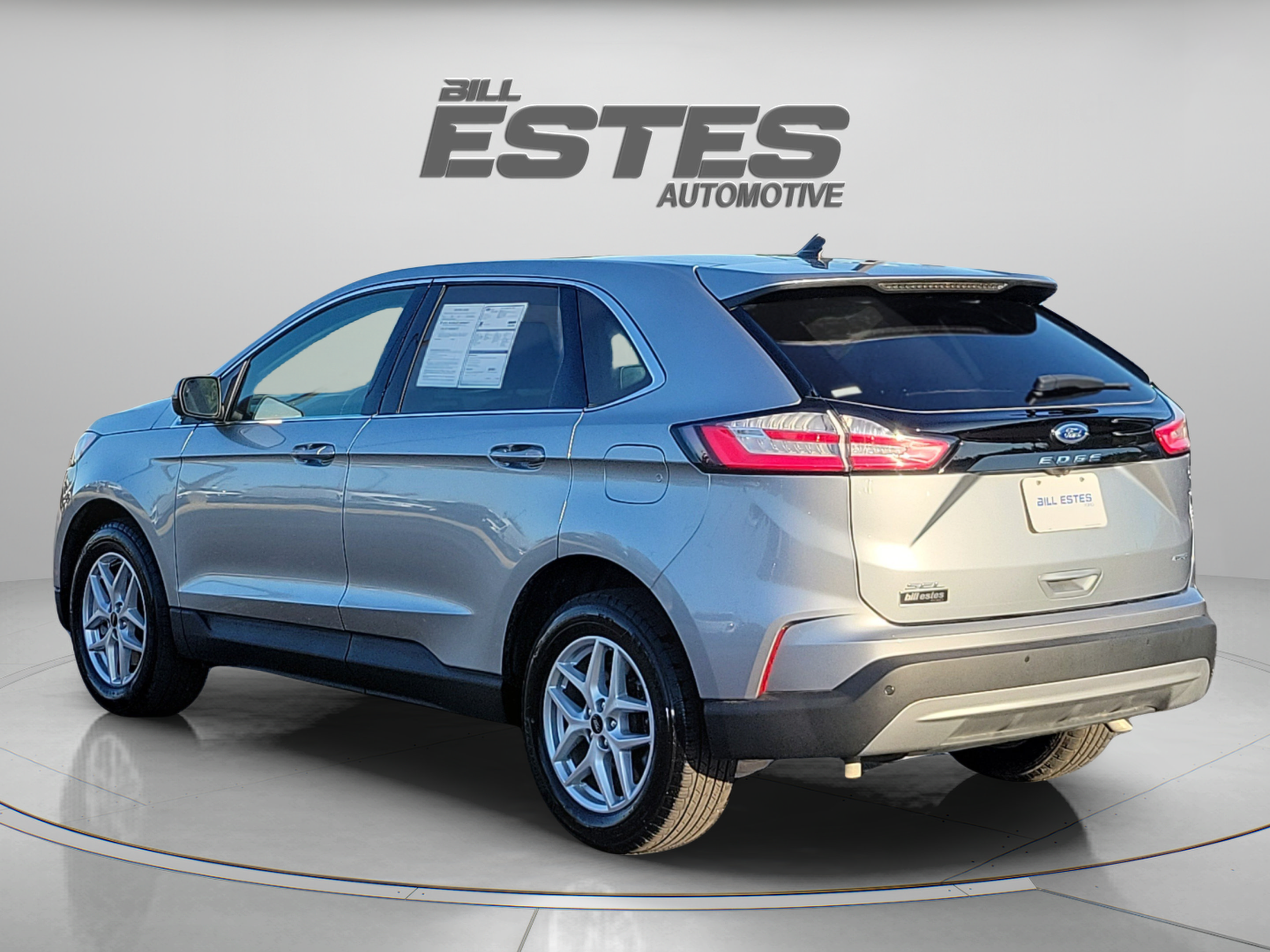 Certified 2024 Ford Edge SEL w/ Convenience Package AWD/4WD image 2