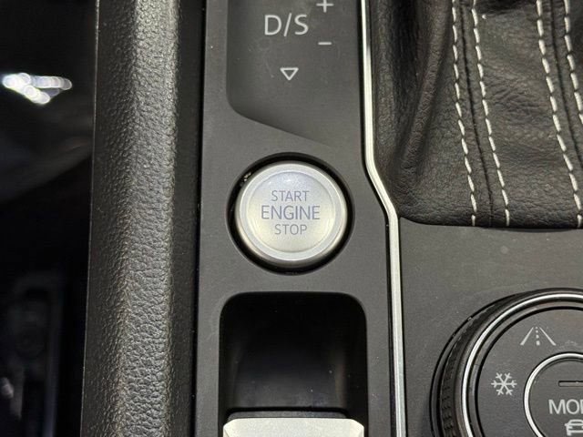Used 2023 Volkswagen Atlas Cross Sport SE AWD/4WD image 17