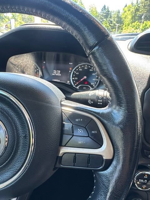 Used 2017 Jeep Renegade Limited AWD/4WD image 25