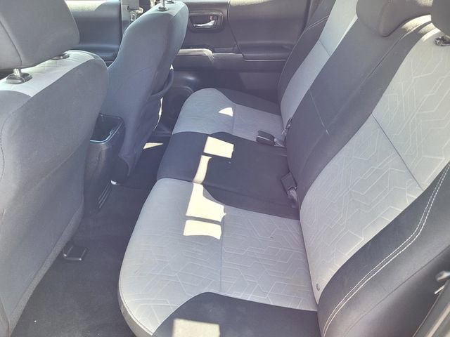 Used 2020 Toyota Tacoma TRD Sport w/ Technology Package AWD/4WD image 12