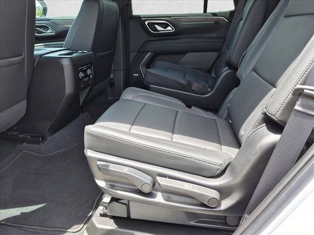 Used 2022 Chevrolet Tahoe Z71 w/ Luxury Package AWD/4WD image 17