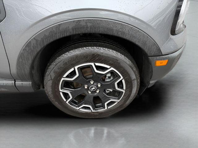 Certified 2025 Ford Bronco Sport Outer Banks w/ Outer Banks Tech Package+ AWD/4WD image 33