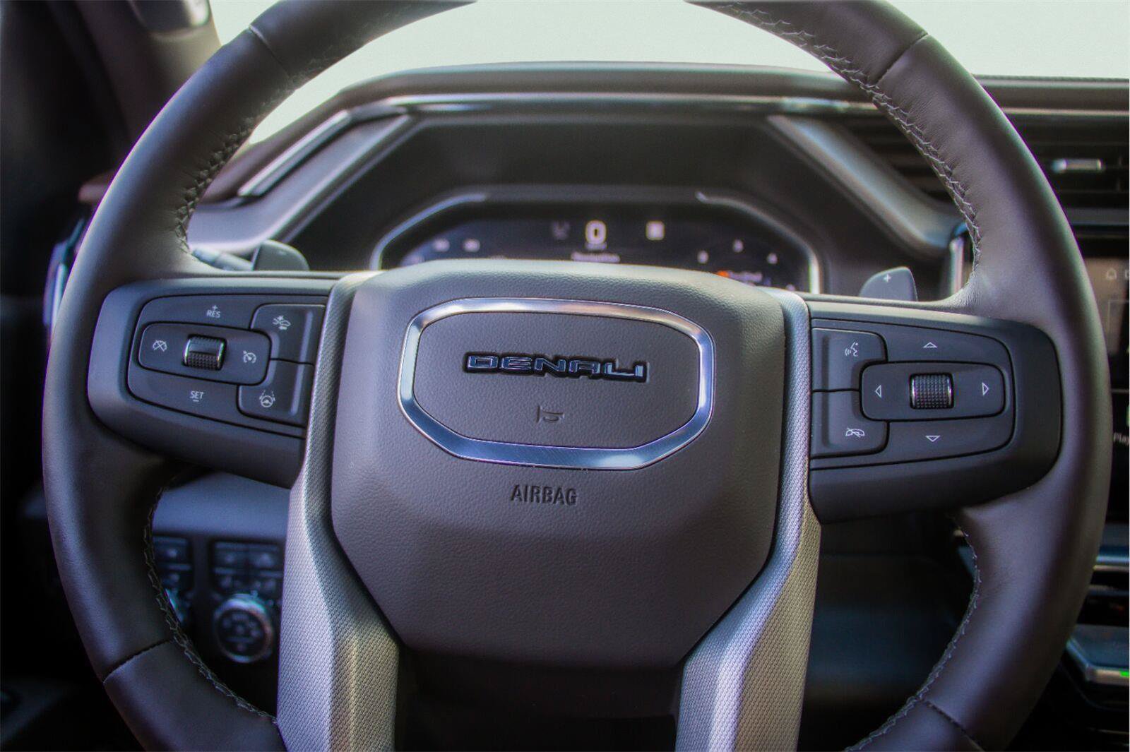 Used 2026 GMC Sierra 1500 Denali AWD/4WD image 14