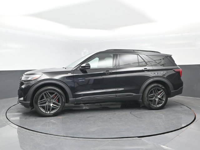 Certified 2025 Ford Explorer ST-Line w/ ST-Line Street Pack AWD/4WD image 4