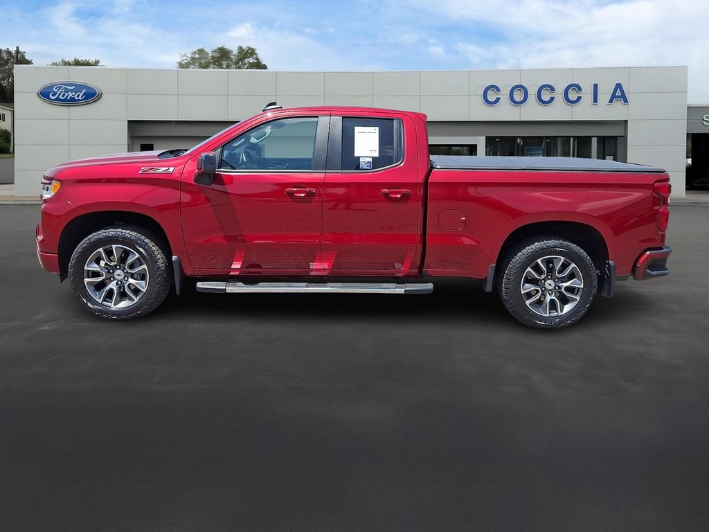Used 2024 Chevrolet Silverado 1500 RST w/ Z71 Off-Road Package AWD/4WD image 7