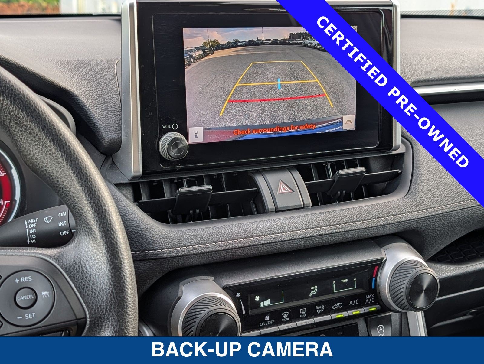 Used 2023 Toyota RAV4 LE AWD/4WD image 29