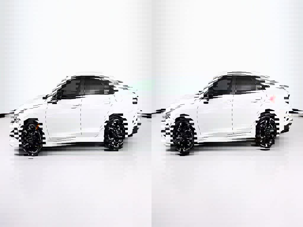 Used 2023 Kia K5 GT-Line w/ GT-Line Premium Package image 2