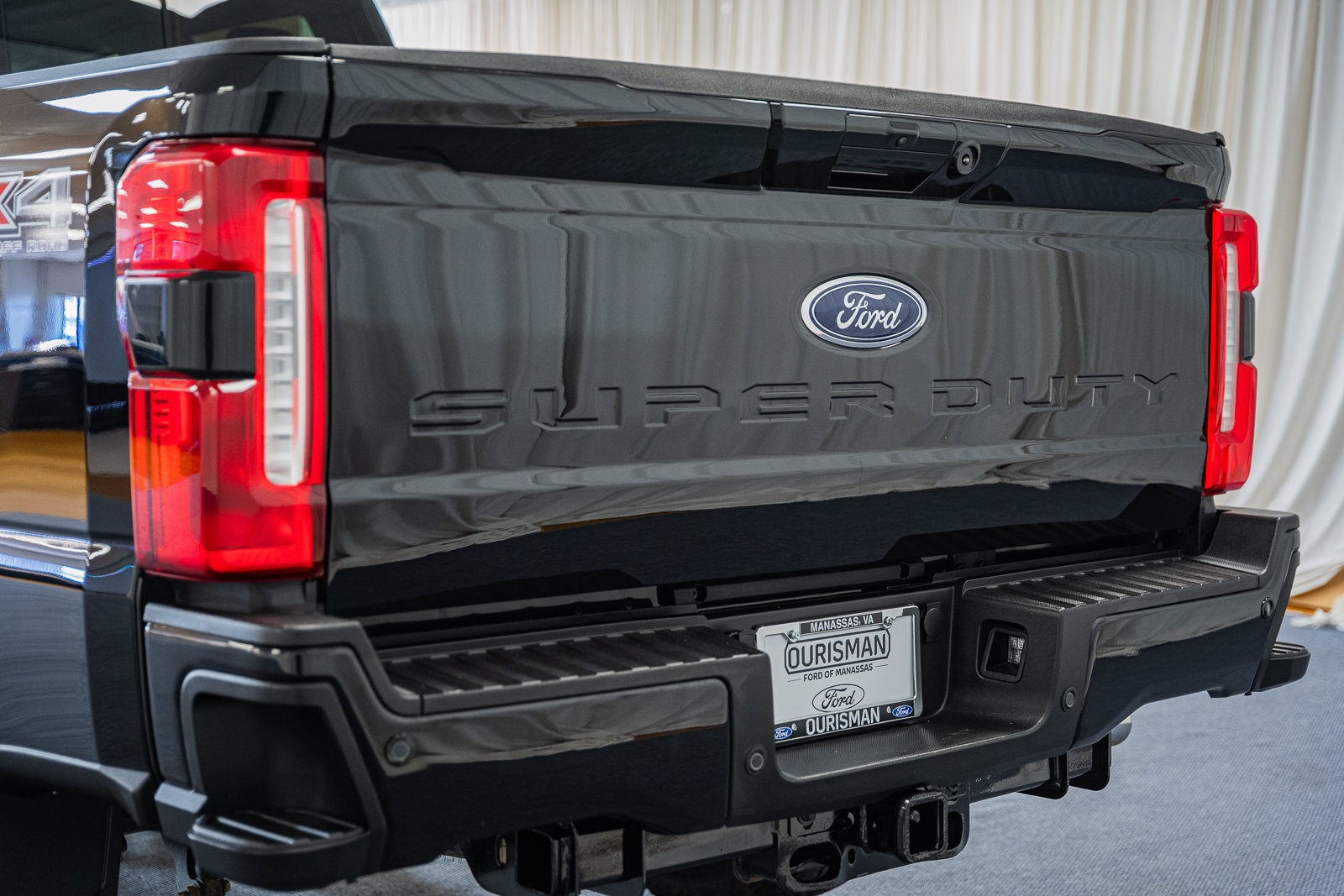 Certified 2024 Ford F250 Lariat w/ Sport Appearance Package AWD/4WD image 5