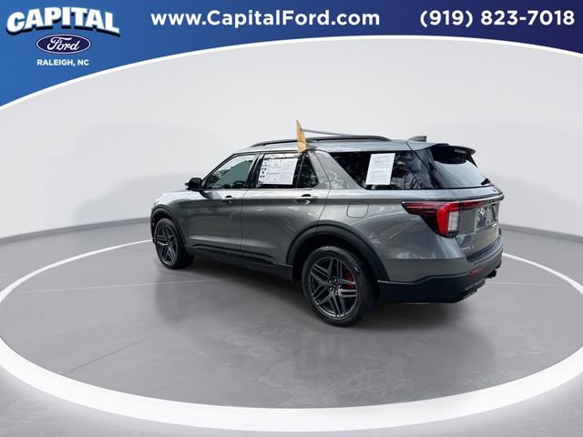 Certified 2025 Ford Explorer ST-Line w/ Premium Package image 4