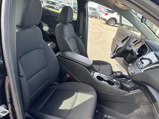 Used 2023 Chevrolet Malibu LS image 32