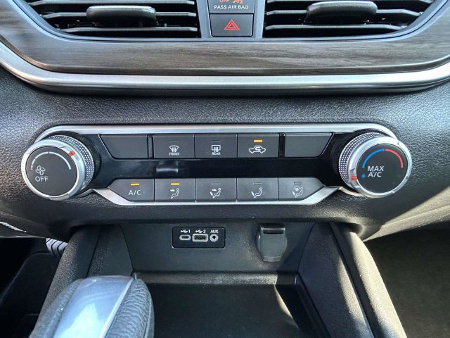 Used 2025 Nissan Altima 2.5 SV FWD image 28
