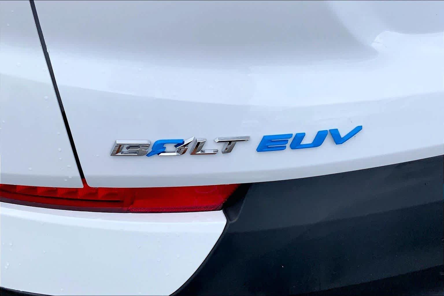Used 2023 Chevrolet Bolt EUV Premier FWD image 29