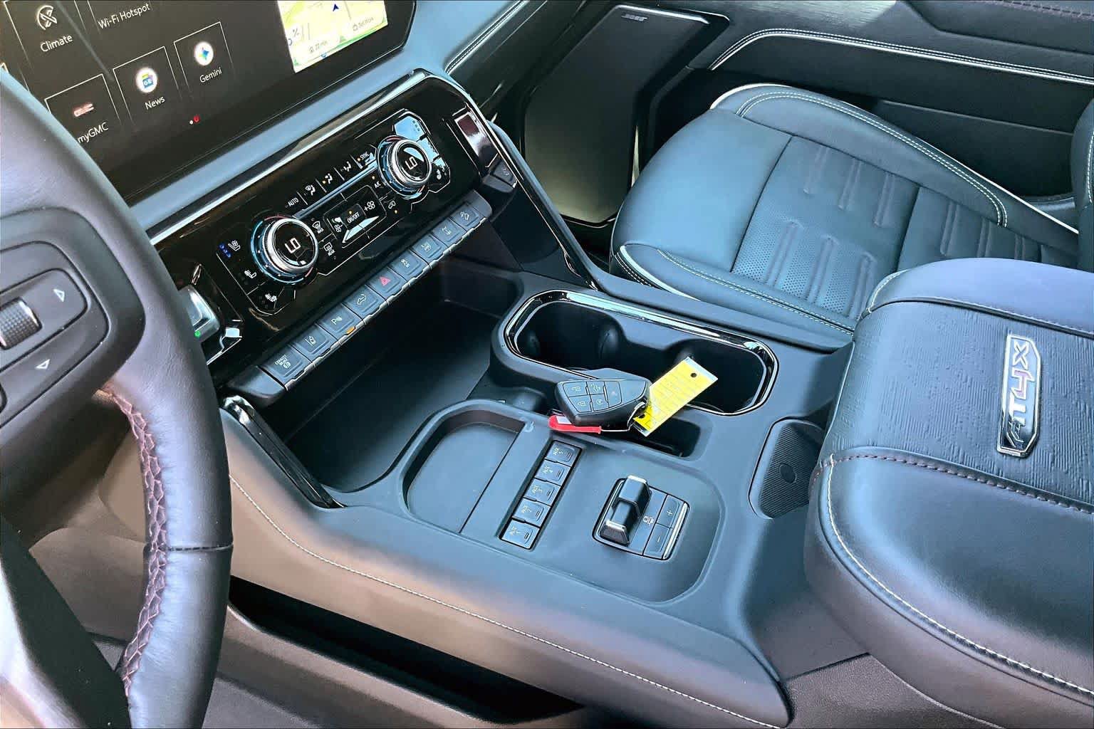 Used 2025 GMC Sierra 2500 AT4X w/ AT4X AEV Edition AWD/4WD image 17