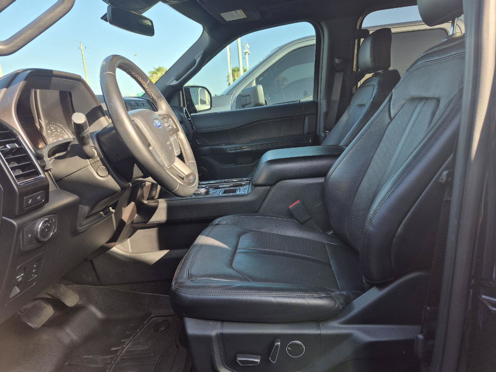Certified 2019 Ford Expedition Limited w/ Equipment Group 302A RWD image 2