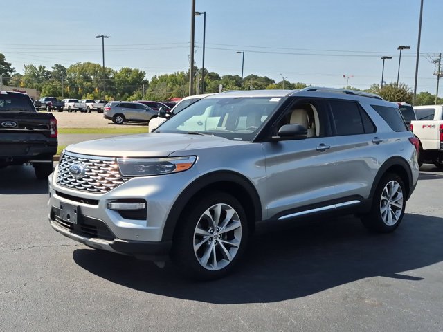 Certified 2021 Ford Explorer Platinum w/ Equipment Group 601A AWD/4WD image 8