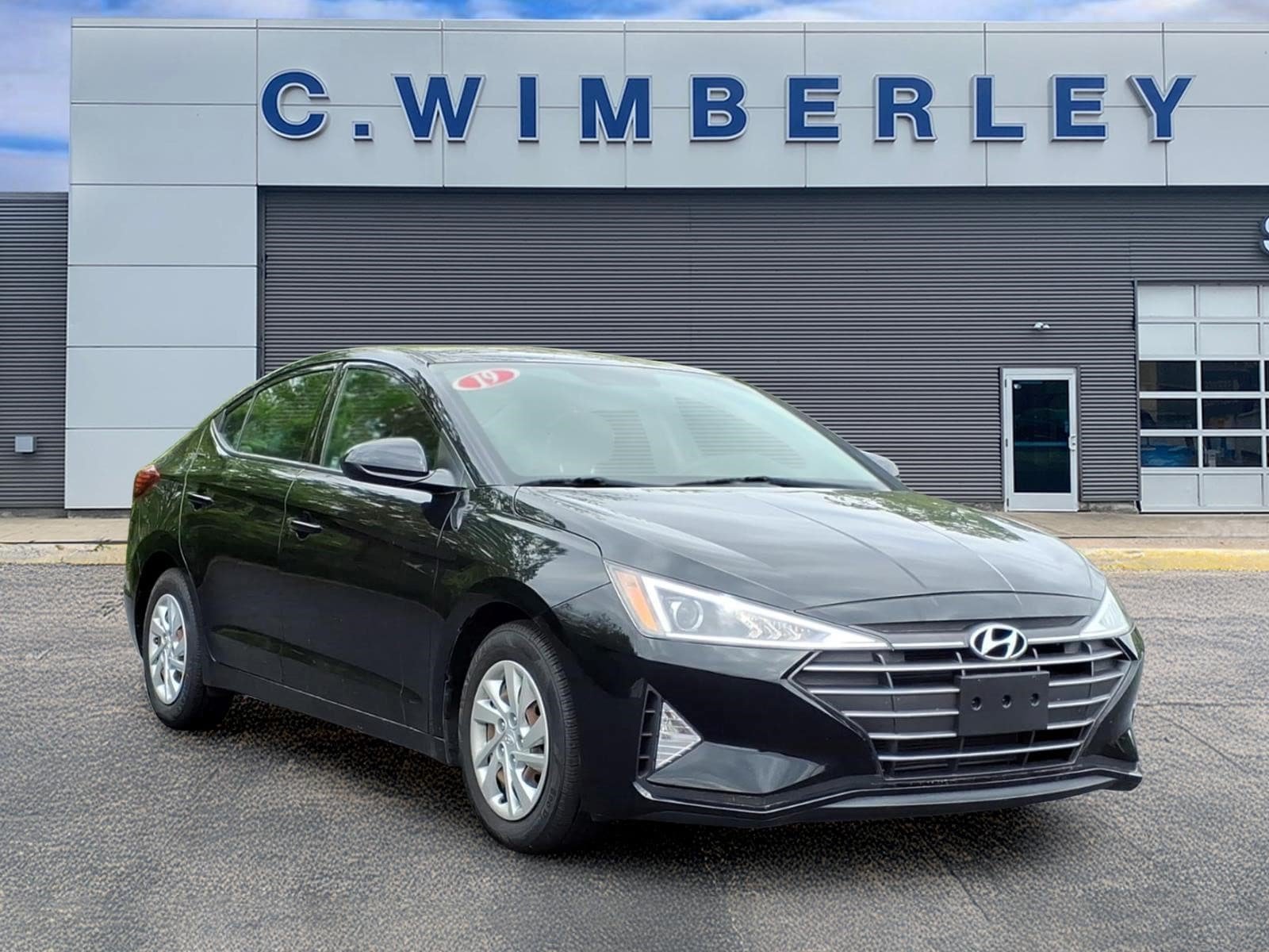 Used 2019 Hyundai Elantra SE w/ Cargo Package FWD image 1