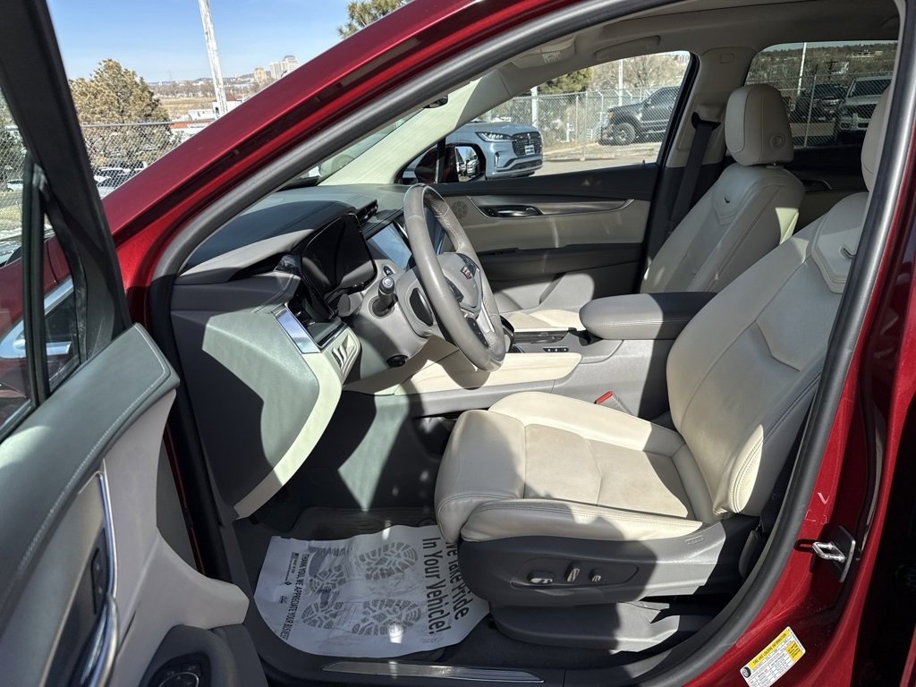 Used 2017 Cadillac XT5 Premium Luxury image 12