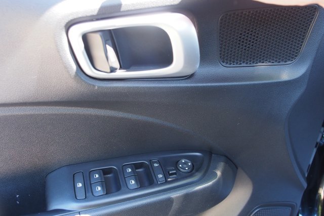 Used 2022 Hyundai Venue SEL w/ Cargo Package FWD image 19