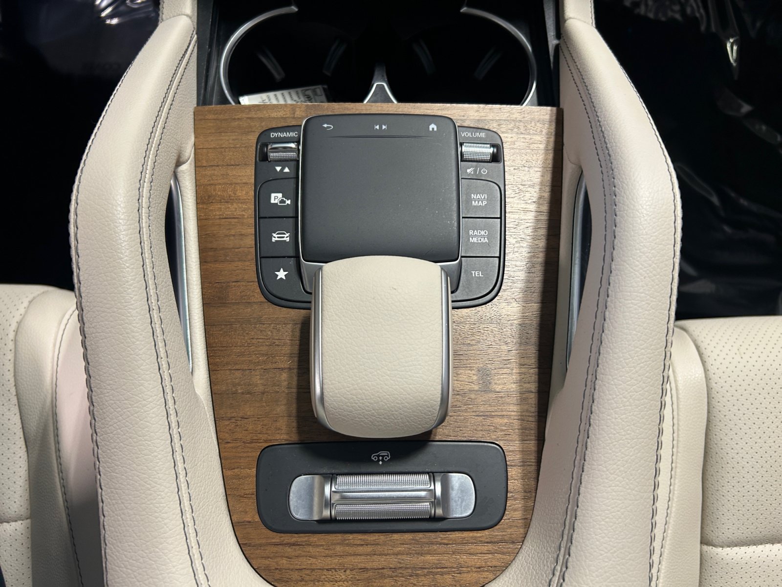 Used 2023 Mercedes-Benz GLS 450 4MATIC image 19