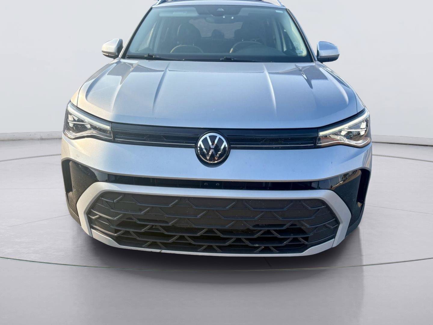 Used 2025 Volkswagen Taos SE AWD/4WD image 11