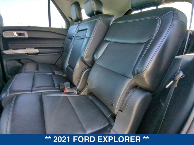 Certified 2021 Ford Explorer Limited w/ Hybrid Equipment Group 310A AWD/4WD image 21