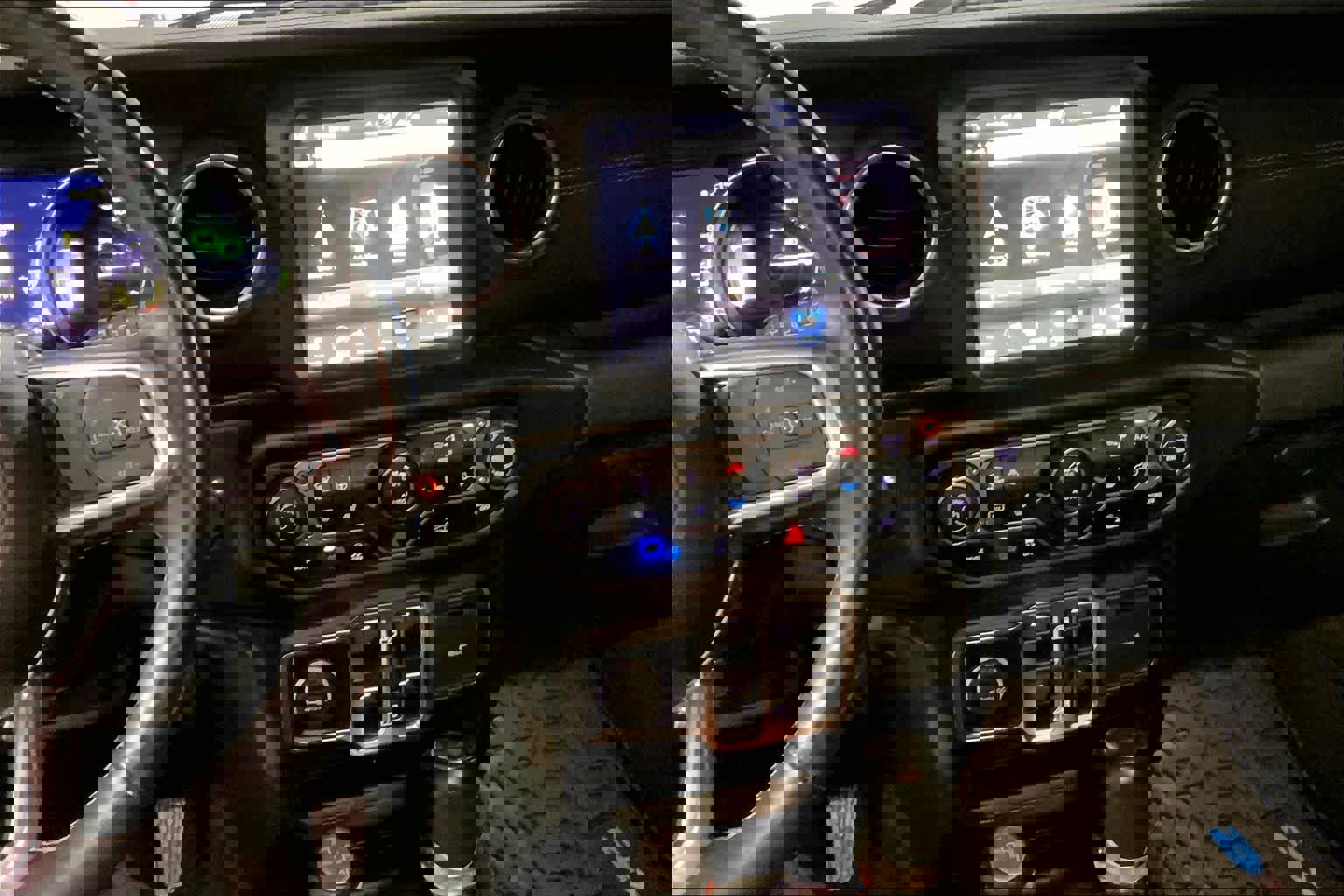 Used 2023 Jeep Wrangler Sahara w/ Cold Weather Group image 6