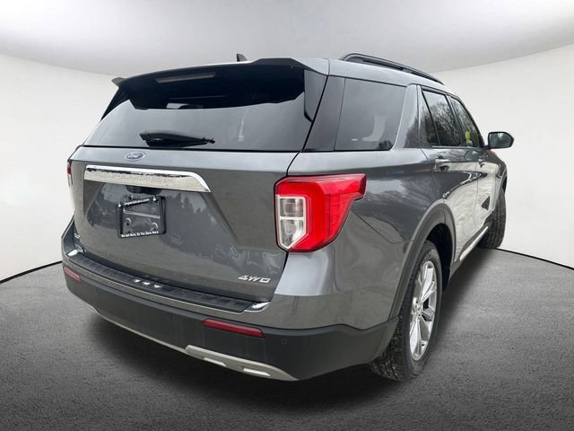 Certified 2022 Ford Explorer XLT w/ Equipment Group 202A image 5