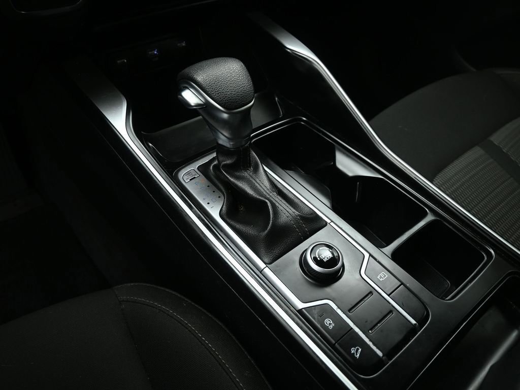 Used 2023 Kia Sorento LX image 44