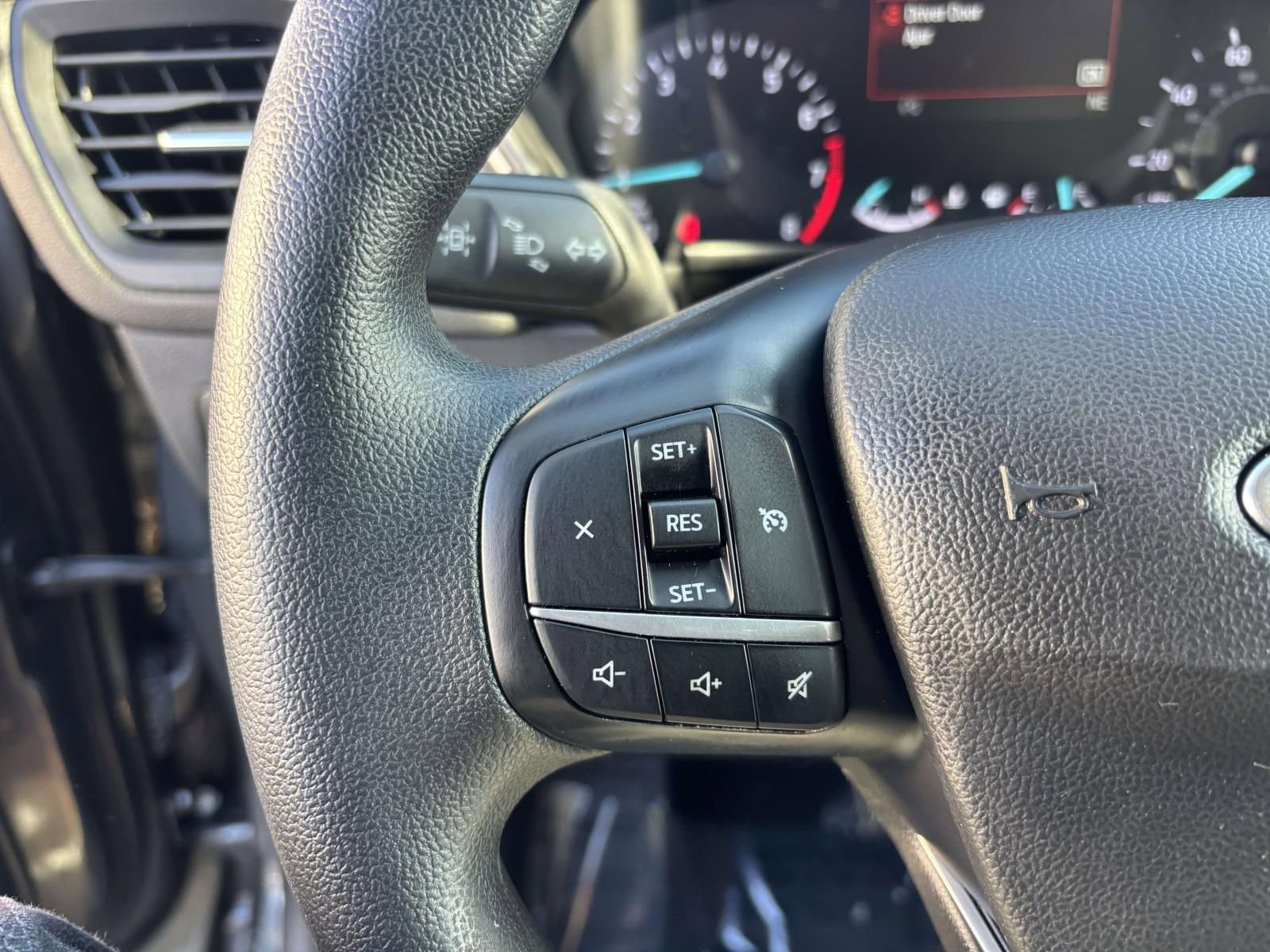 Certified 2020 Ford Escape SE image 19