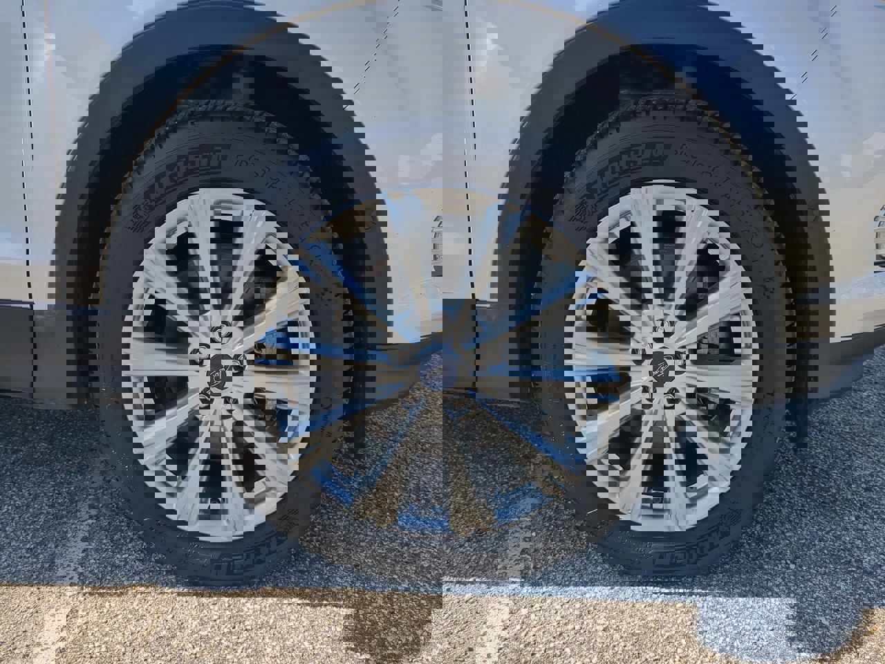 Certified 2018 Ford Escape Titanium image 9