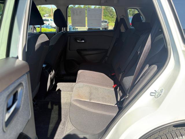 Used 2023 Nissan Rogue SV AWD/4WD image 33