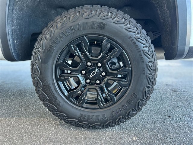 Used 2023 Chevrolet Silverado 1500 ZR2 w/ Technology Package image 10