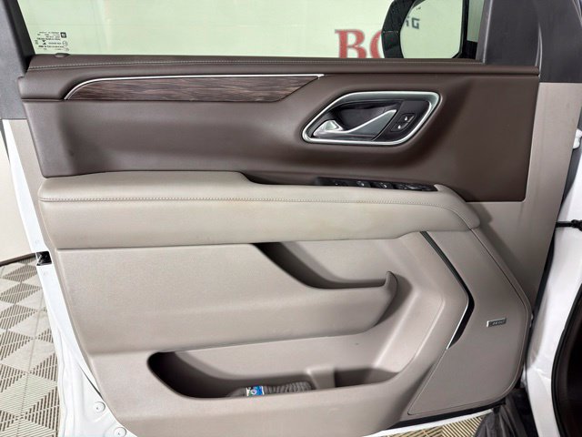 Used 2021 Chevrolet Suburban LT w/ LT Signature Package RWD image 21