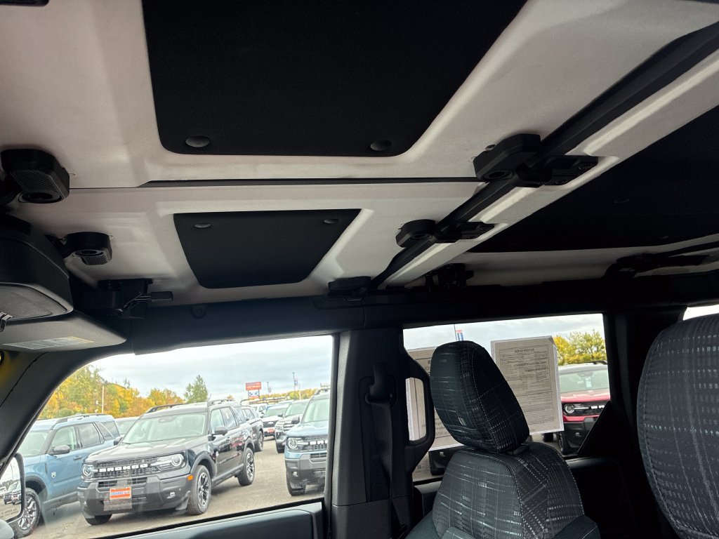 Certified 2025 Ford Bronco Heritage Edition AWD/4WD image 25