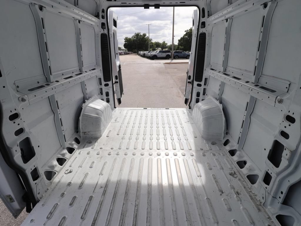 Used 2023 RAM ProMaster 2500 FWD image 12