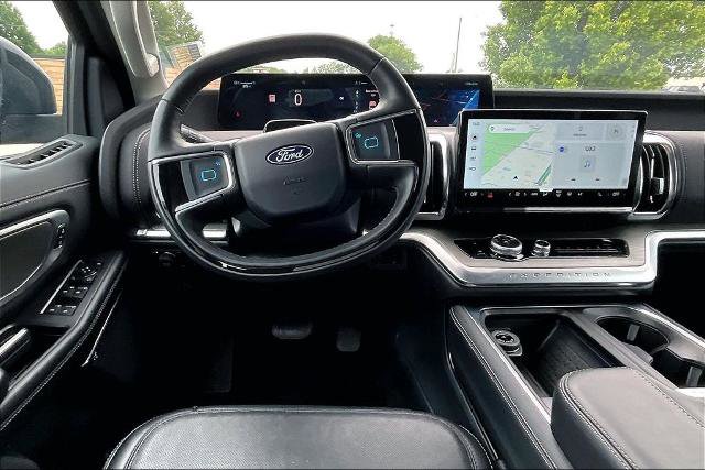 Certified 2025 Ford Expedition Max Platinum AWD/4WD image 3