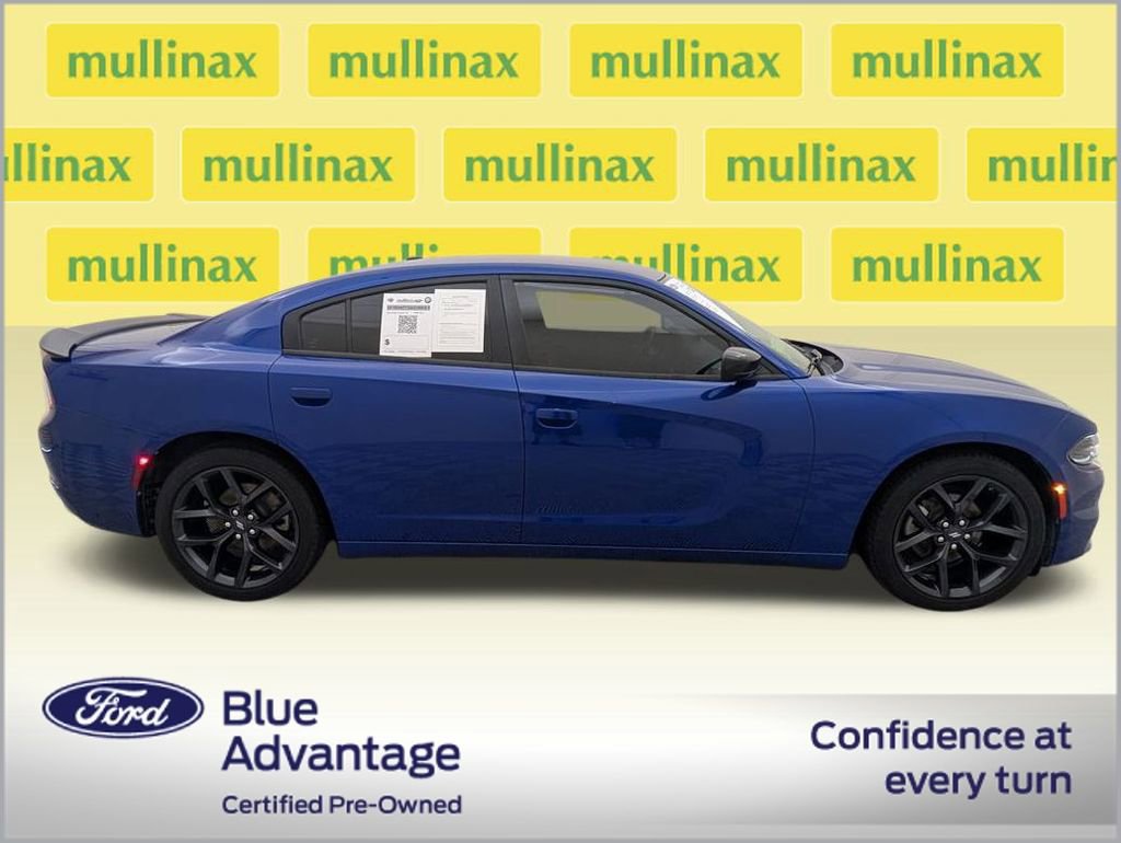 Used 2022 Dodge Charger SXT w/ Blacktop Package image 6