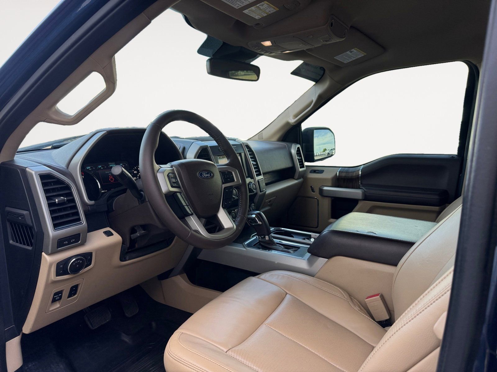 Certified 2019 Ford F150 Lariat w/ Equipment Group 501A Mid AWD/4WD image 9