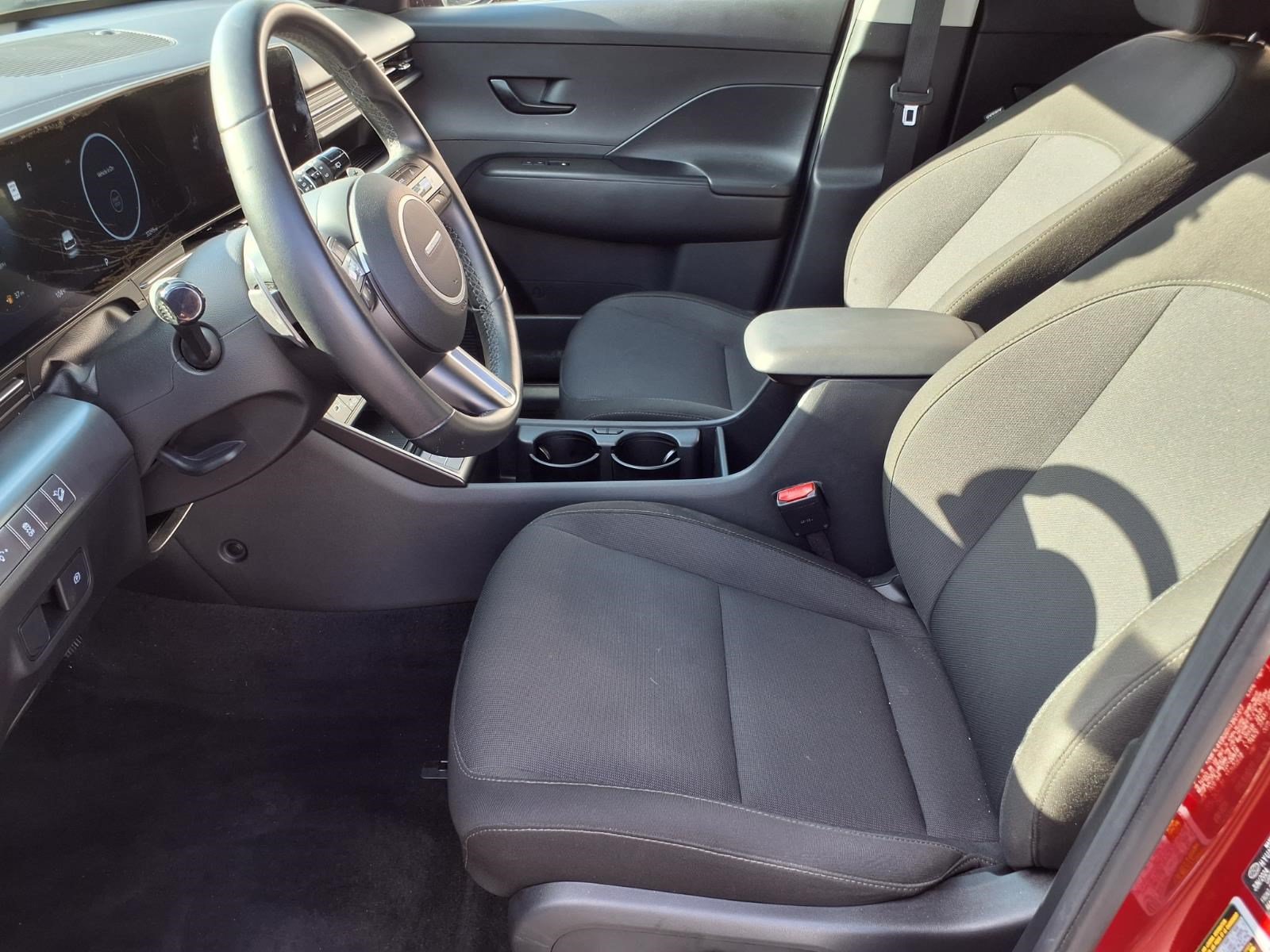 Used 2025 Hyundai Kona SEL FWD image 14
