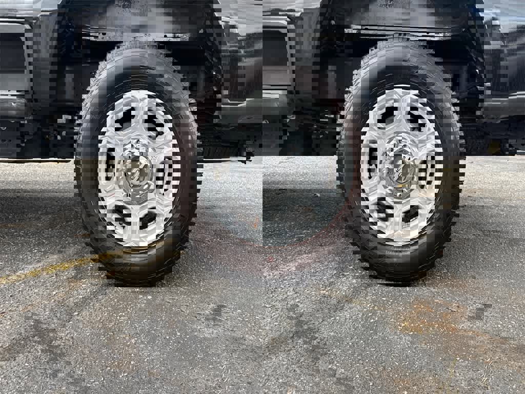 Certified 2025 Ford F250 XLT image 32