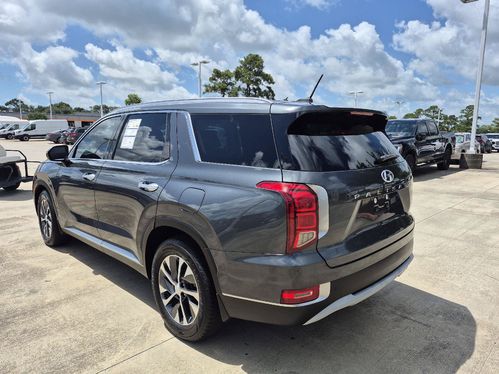Used 2022 Hyundai Palisade SEL w/ Cargo Package FWD image 16