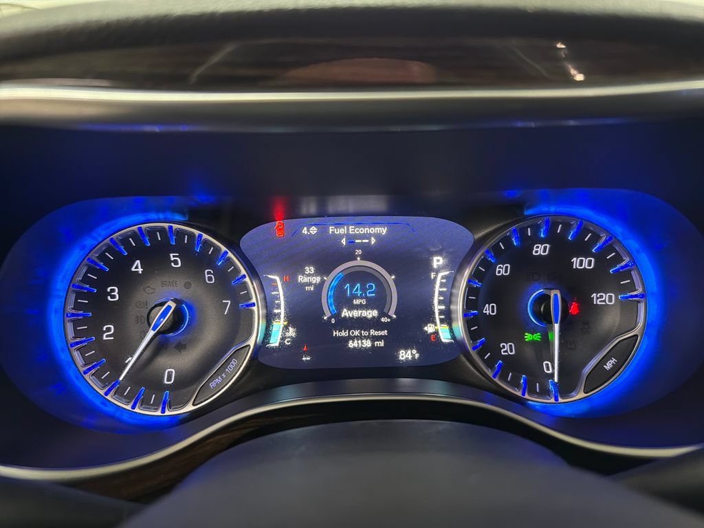 Used 2023 Chrysler Pacifica Limited FWD image 25