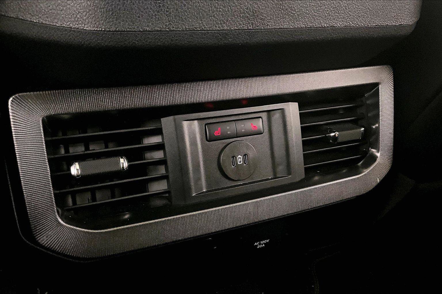 Certified 2024 Ford F350 Platinum w/ Tremor Off-Road Package image 32