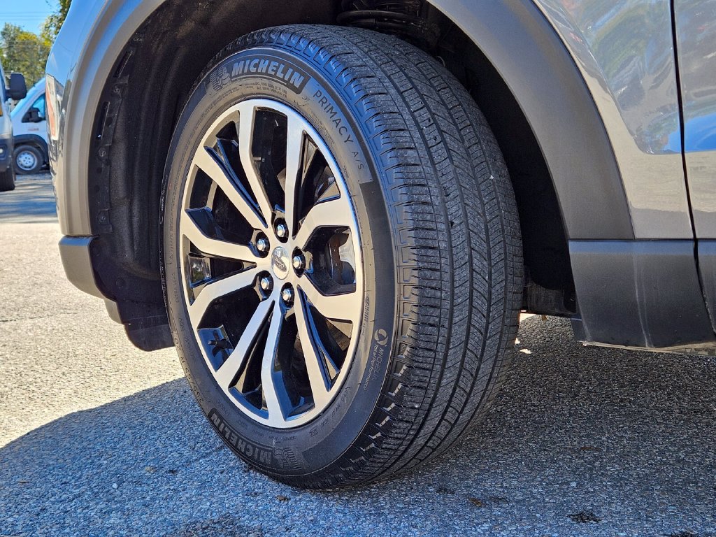 Certified 2025 Ford Explorer ST-Line AWD/4WD image 36