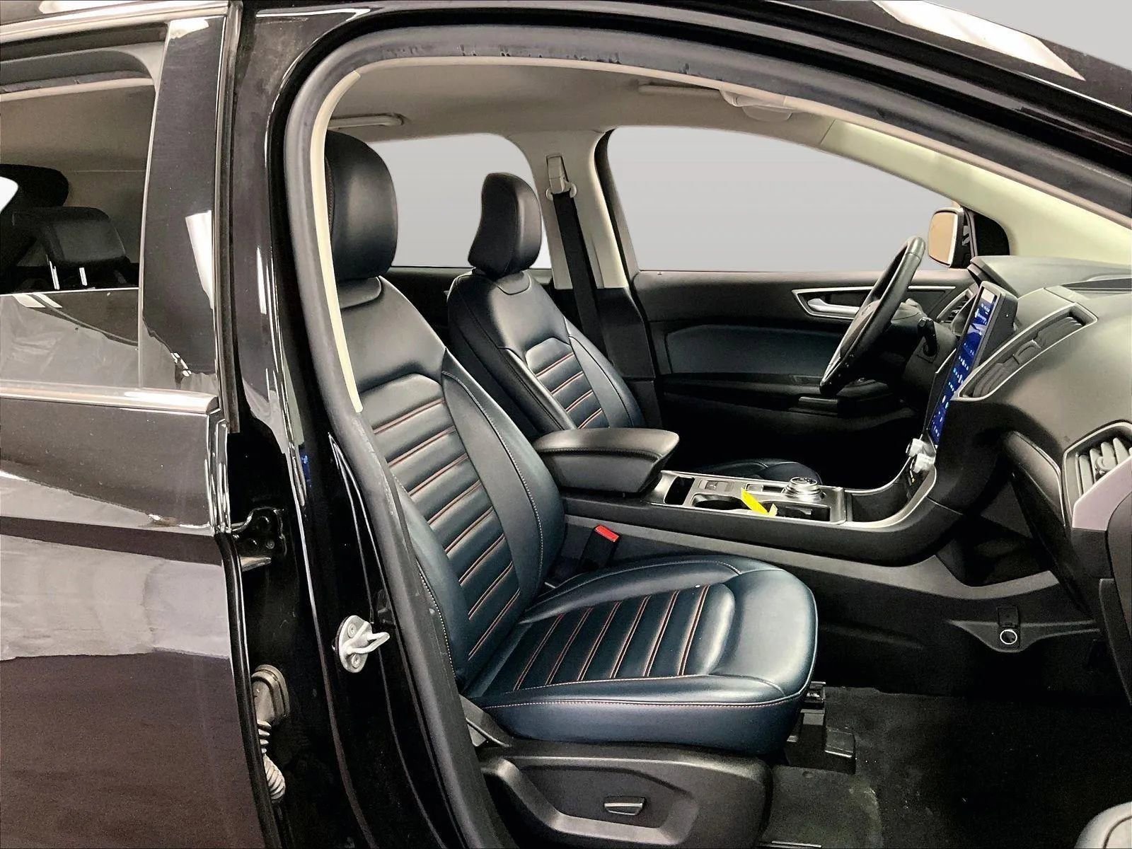 Certified 2022 Ford Edge SEL w/ Sport Appearance Package image 7