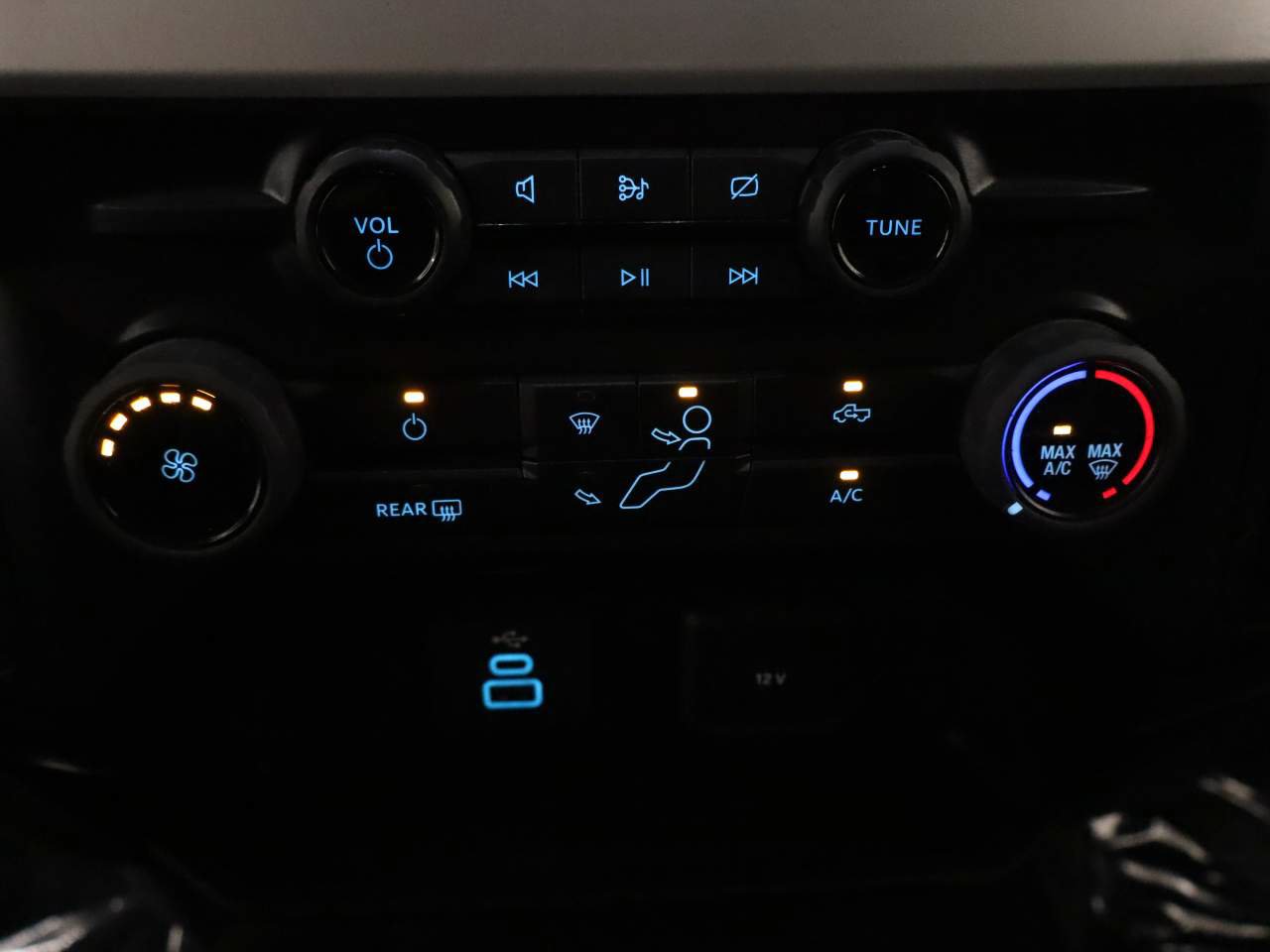 Certified 2024 Ford F250 XL w/ STX Appearance Package AWD/4WD image 11