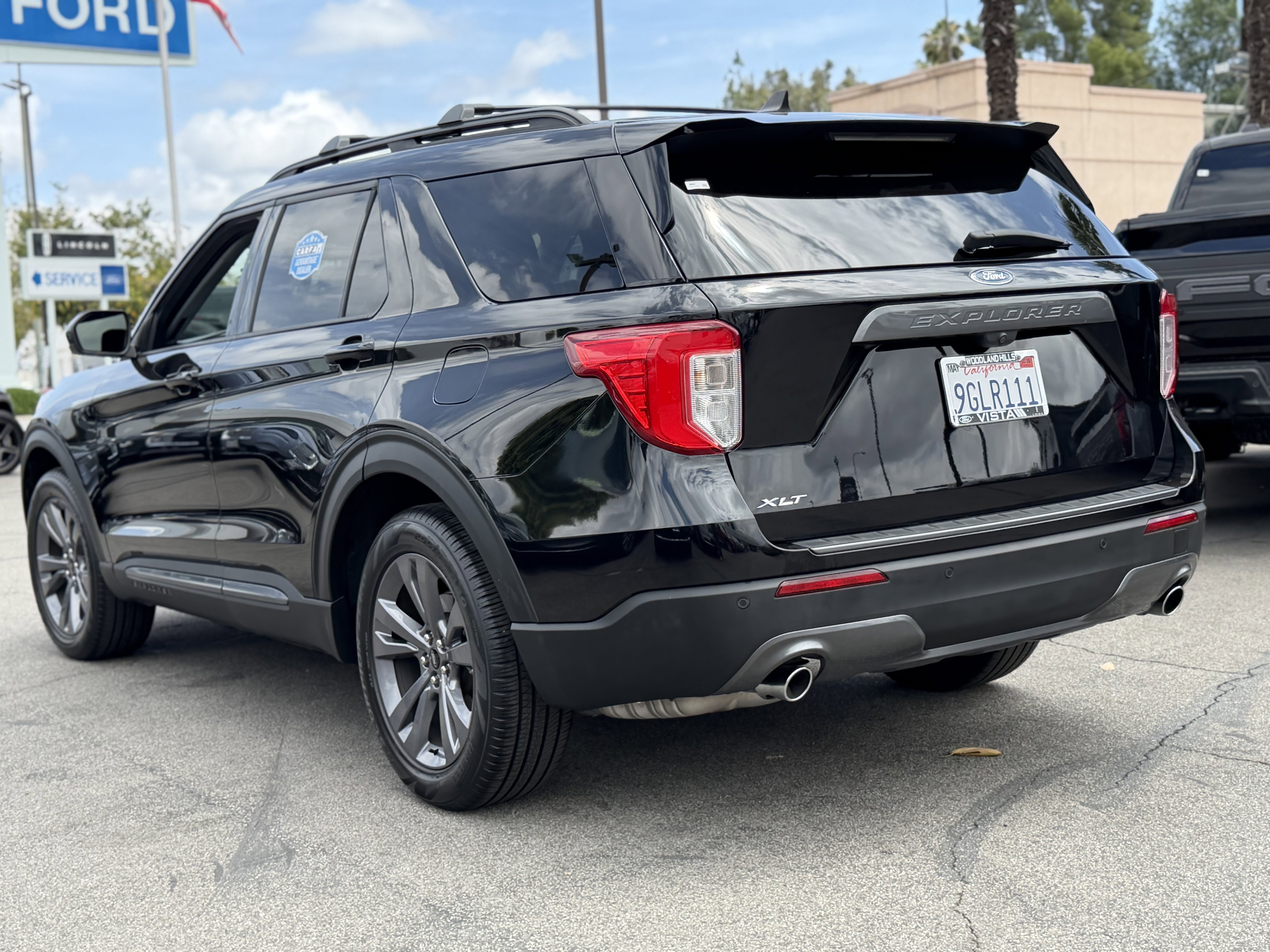 Certified 2023 Ford Explorer XLT w/ Equipment Group 202A RWD image 4