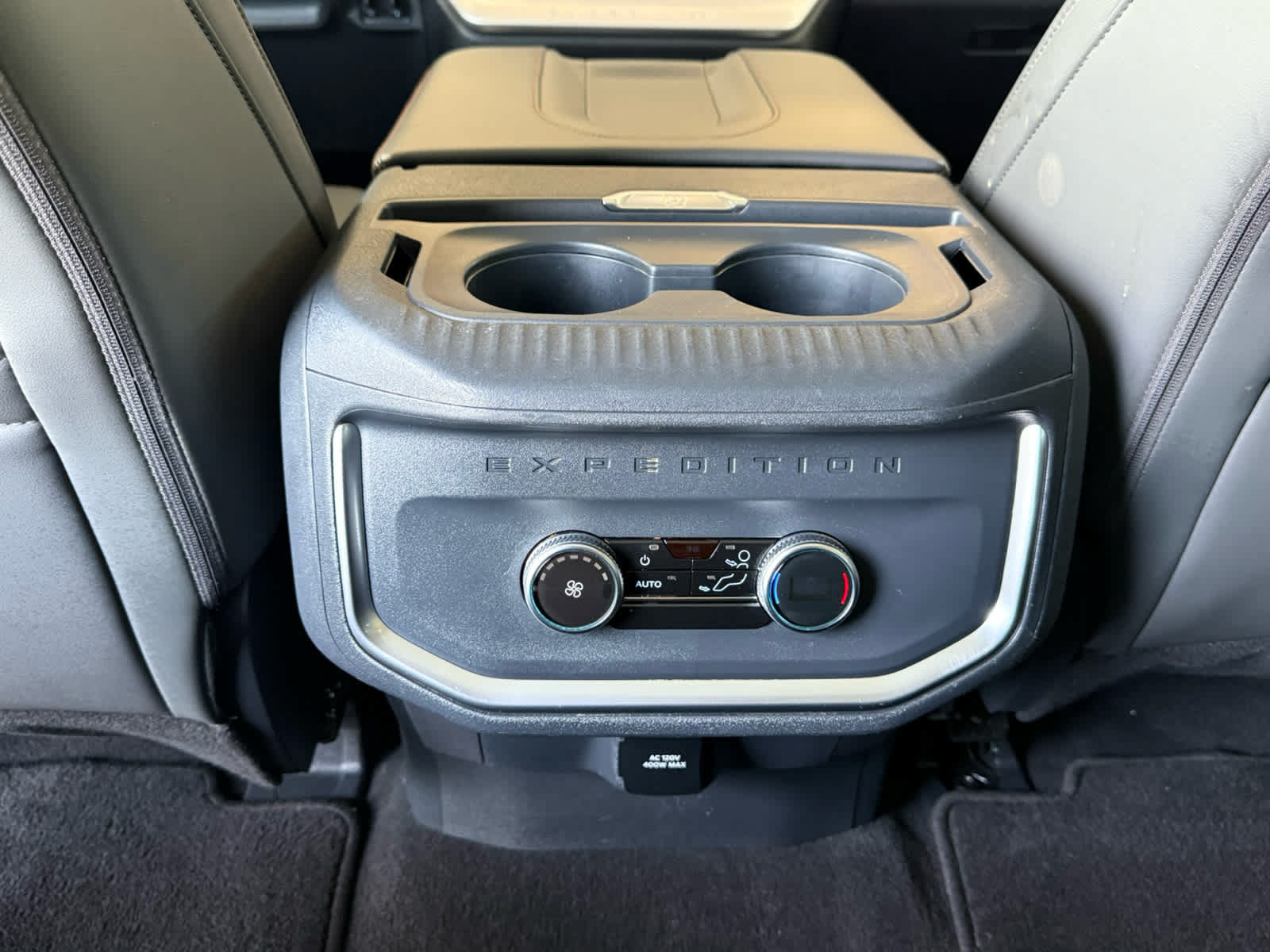 Certified 2025 Ford Expedition Active AWD/4WD image 13